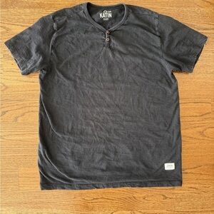 Katin Folk Black Short Sleeve Henley Tee men’s small
